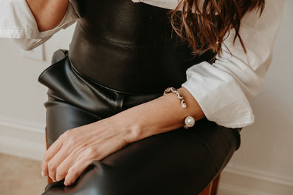 Le Vie Di Roma 18K gold plated bracelet with faux pearls, clear zirconia and black zirconia detailing